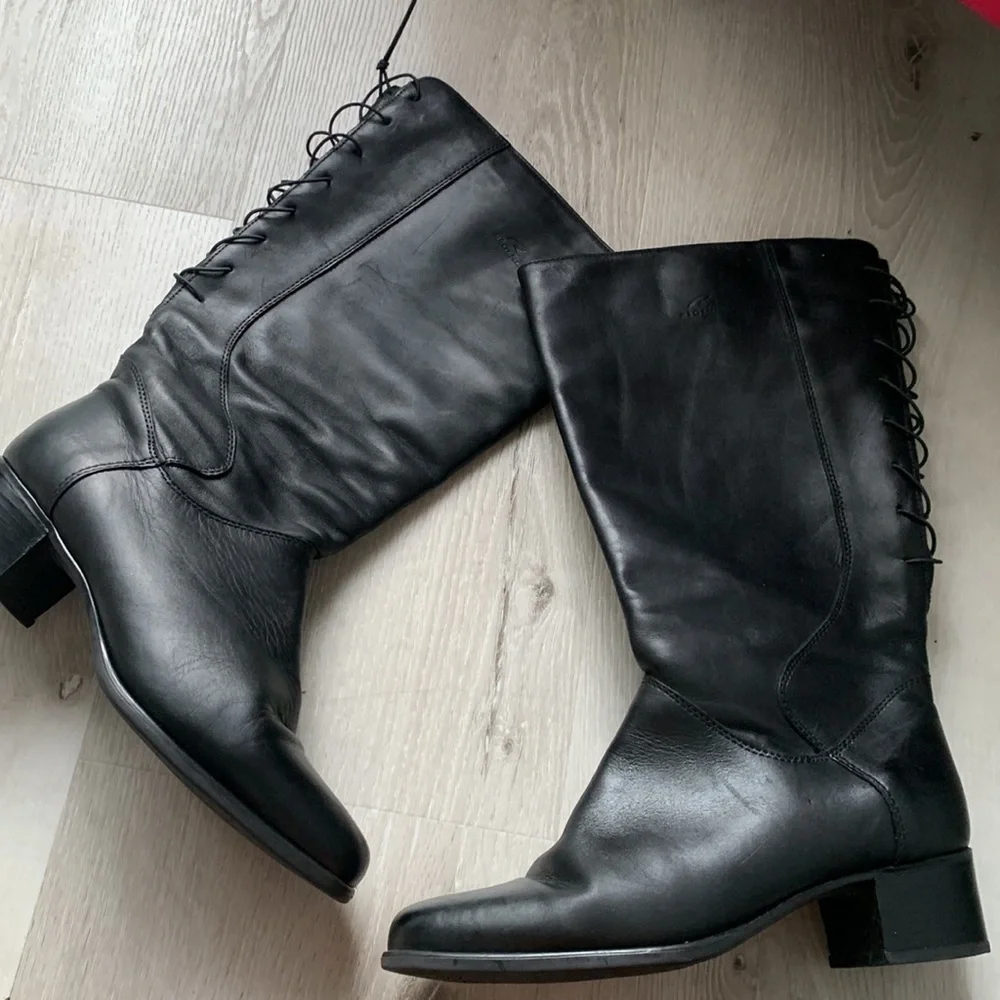 Size 9 1/2 B.Regence Black Leather‎ Boots Made In Canada lace up wide zipper